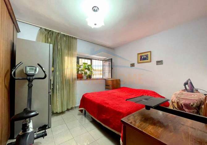 Shtepi me qera Apartament ne Tirane, 3+1, Mobilimi Bosh, pa mobiluar, Pagesa 1,000  Euro.