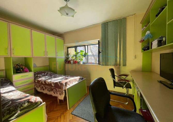 Shtepi me qera Apartament ne Tirane, 3+1, Mobilimi Bosh, pa mobiluar, Pagesa 1,000  Euro.