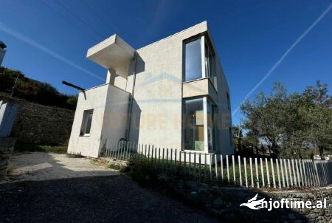 Shitet, Vilë Individuale, Berzhite. UNA46408