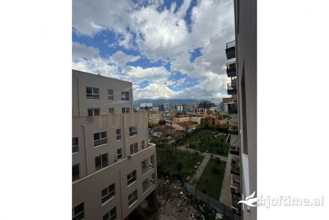 Shitet, Apartament 2+1+2,Laprake,Tirane.UNA45329