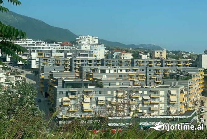 Shitet, Apartament 2+1+2, Fresk. UNA47236