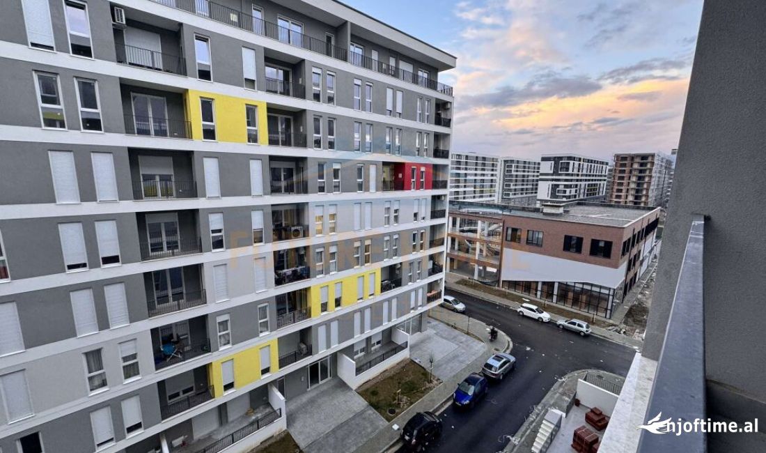 Shtepi ne shitje Apartament ne Tirane, 2+1, Mobilimi Bosh, pa mobiluar, Pagesa 93,000  Euro.