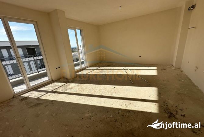 Shitet, Apartament 2+1 në Kompleksin Univers City, Tiranë UNA49277