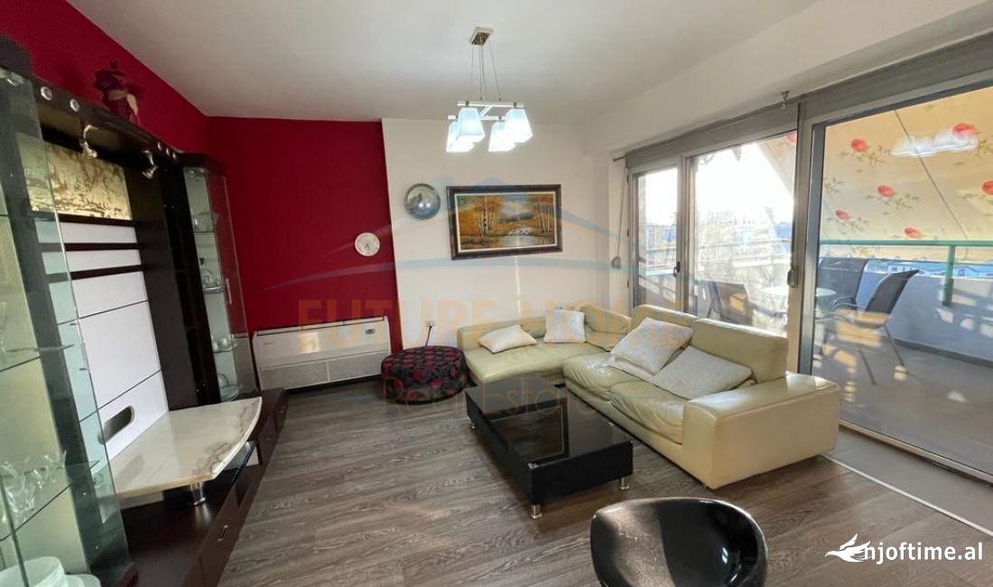 Appartamento in affitto a Tirana 3+1, Arredato