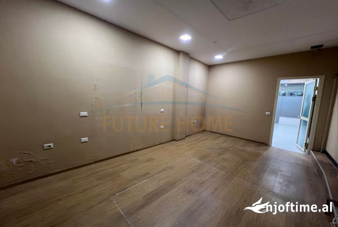 Qera, Ambient Biznesi, Rruga George W.Bush.UNA51286