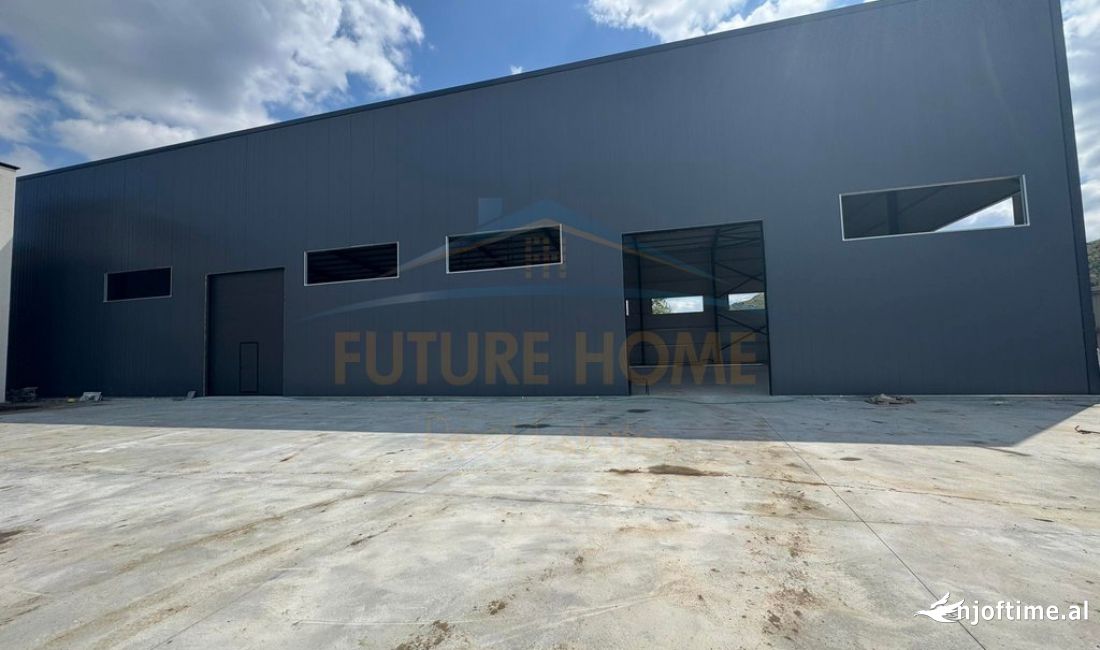  Qira, Kapanon, Vaqarr, Tirane. UNA51708