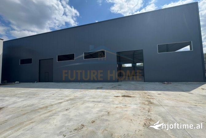  Qira, Kapanon, Vaqarr, Tiranë. UNA51708