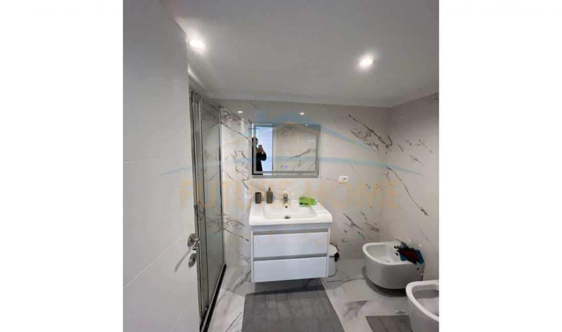 Shtepi me qera Apartament ne Tirane, 1+1, Mobilimi E mobiluar, Pagesa 750  Euro.