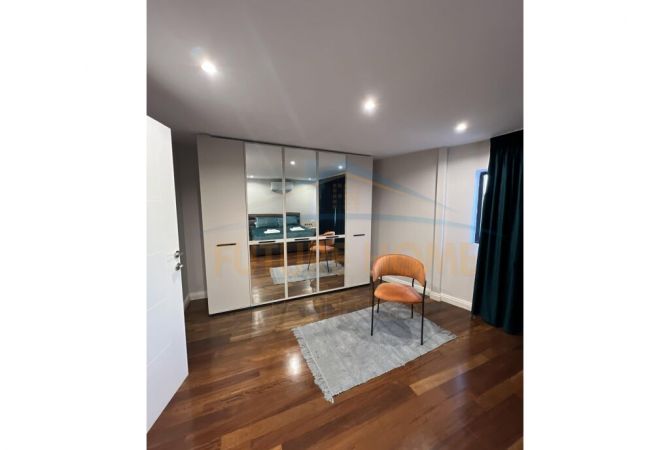 Shtepi me qera Apartament ne Tirane, 1+1, Mobilimi E mobiluar, Pagesa 750  Euro.