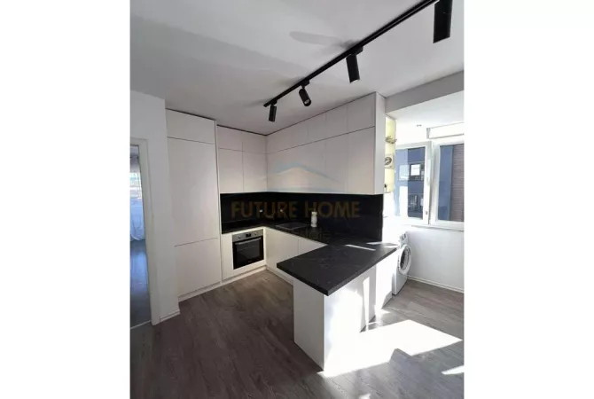 Qera, Apartament 1+1, Pazari I Ri Tiranë.UNA54831