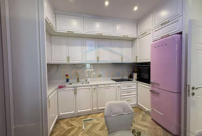 Shtepi ne shitje Apartament ne Tirane, 2+1, Mobilimi E mobiluar, Pagesa 315,000  Euro.