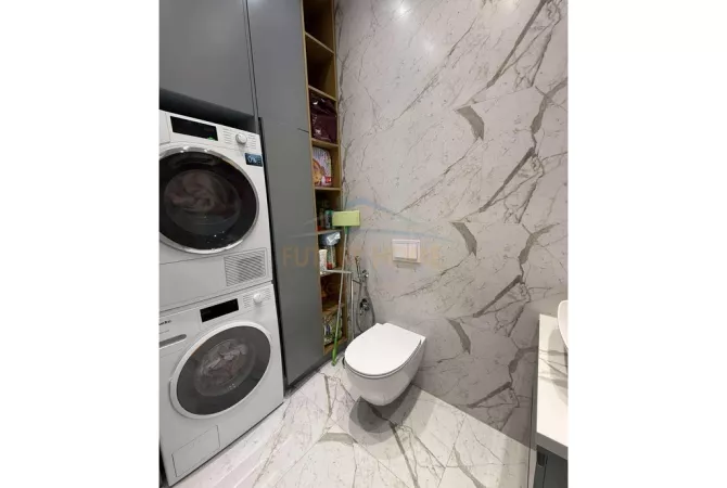 Shtepi ne shitje Apartament ne Tirane, 2+1, Mobilimi E mobiluar, Pagesa 315,000  Euro.