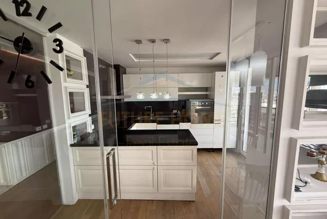 Shtepi me qera Apartament ne Tirane, 2+1, Mobilimi E mobiluar, Pagesa 1,100  Euro.