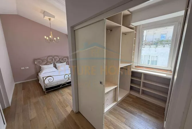 Shtepi me qera Apartament ne Tirane, 2+1, Mobilimi E mobiluar, Pagesa 1,100  Euro.
