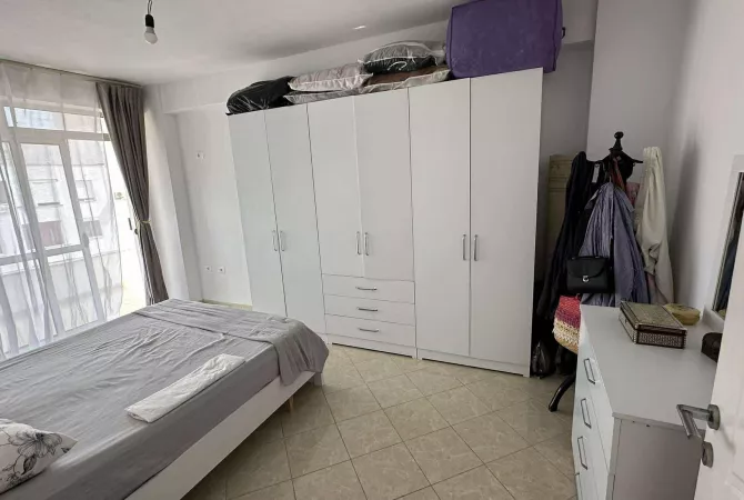 Shtepi ne shitje Apartament ne Tirane, 2+1, Mobilimi E mobiluar, Pagesa 150,000  Euro.