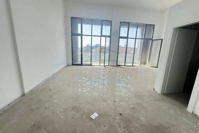 Business Property for Rent 1+1 in Tirana - 750 Euro