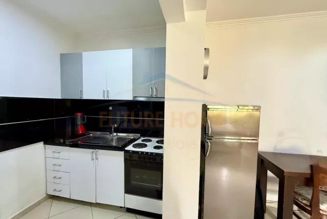 Shtepi me qera Apartament ne Tirane, Garsoniere, Mobilimi E mobiluar, Pagesa 460  Euro.