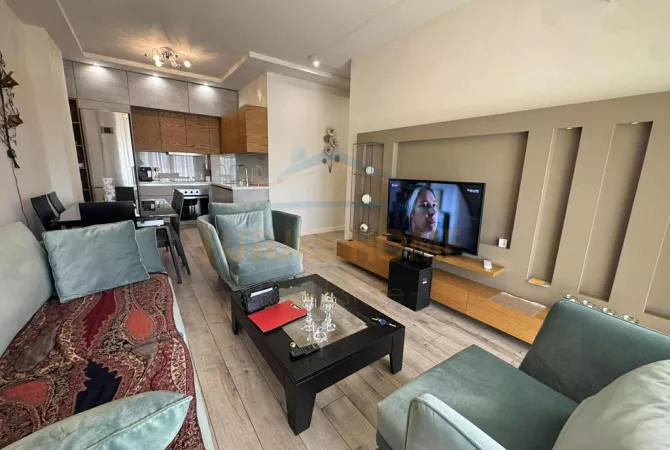 Shtepi me qera Apartament ne Tirane, 2+1, Mobilimi E mobiluar, Pagesa 450  Euro.