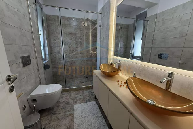 Shtepi me qera Apartament ne Tirane, 2+1, Mobilimi E mobiluar, Pagesa 450  Euro.