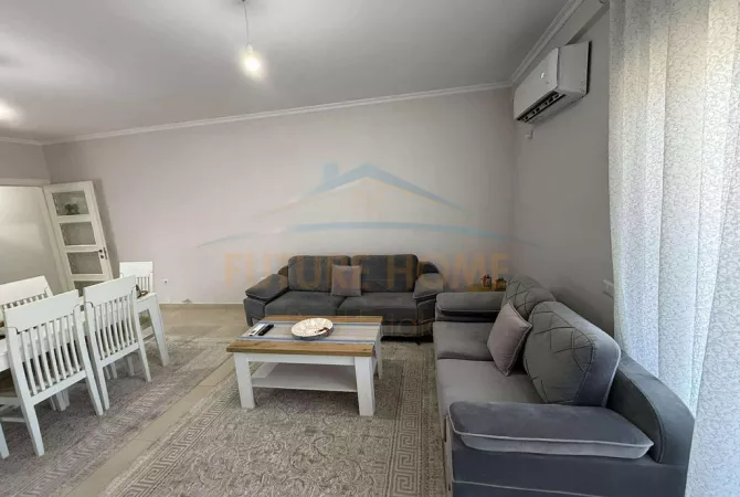 Shtepi me qera Apartament ne Tirane, 2+1, Mobilimi E mobiluar, Pagesa 450  Euro.