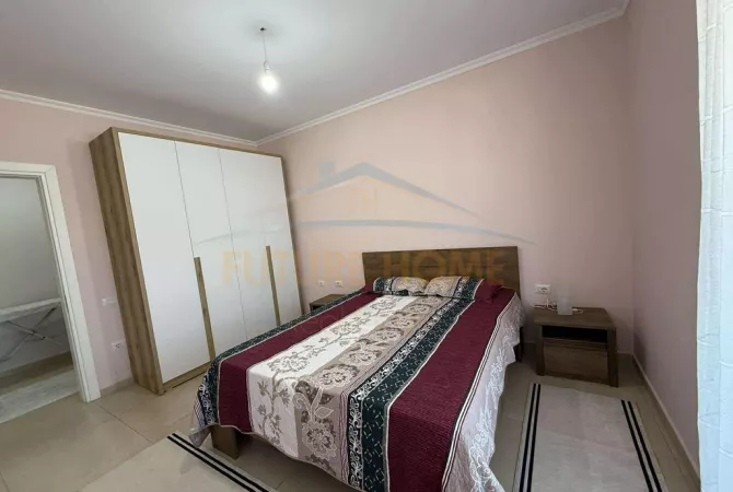 Shtepi me qera Apartament ne Tirane, 2+1, Mobilimi E mobiluar, Pagesa 450  Euro.