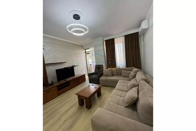 Shtepi me qera Apartament ne Tirane, 1+1, Mobilimi E mobiluar, Pagesa 600  Euro.