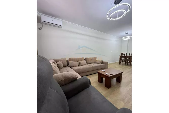 Shtepi me qera Apartament ne Tirane, 1+1, Mobilimi E mobiluar, Pagesa 600  Euro.