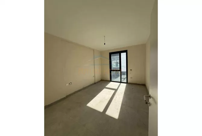 Apartment for sale in Tirana 1+1, Emty