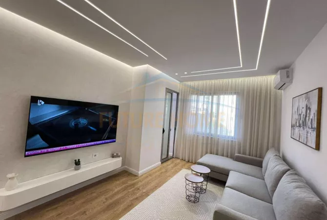 Shtepi ne shitje Apartament ne Tirane, 1+1, Mobilimi E mobiluar, Pagesa 69,000  Euro.