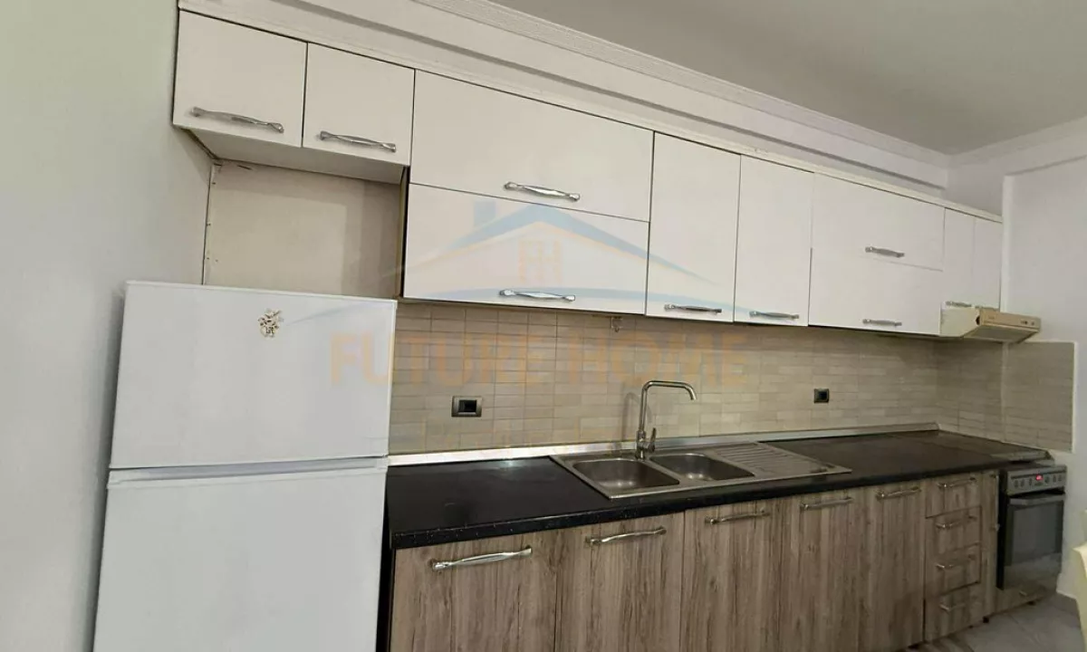 Shtepi me qera Apartament ne Tirane, 2+1, Mobilimi E mobiluar, Pagesa 450  Euro.