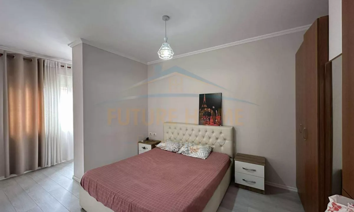 Shtepi me qera Apartament ne Tirane, 2+1, Mobilimi E mobiluar, Pagesa 500  Euro.