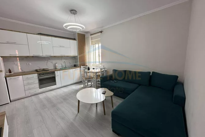 Shtepi me qera Apartament ne Tirane, 2+1, Mobilimi E mobiluar, Pagesa 500  Euro.