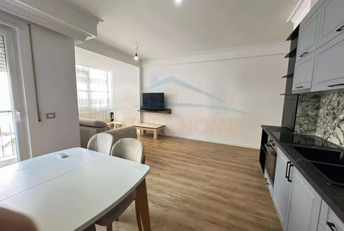 Shtepi ne shitje Apartament ne Tirane, 2+1, Mobilimi E mobiluar, Pagesa 190,000  Euro.