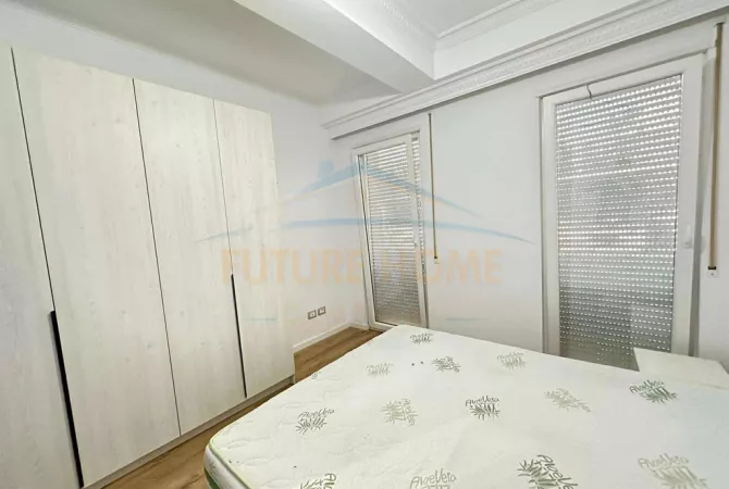 Shtepi ne shitje Apartament ne Tirane, 2+1, Mobilimi E mobiluar, Pagesa 190,000  Euro.