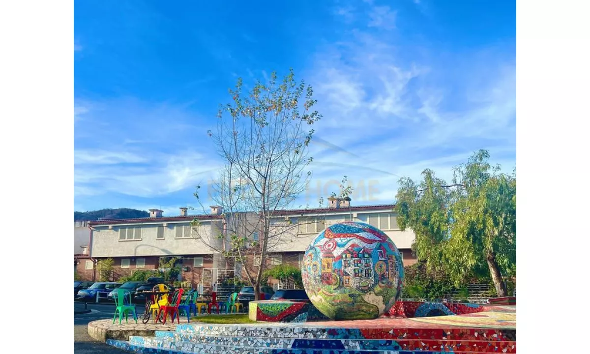 Shtepi ne shitje Apartament ne Tirane, 2+1, Mobilimi Bosh, pa mobiluar, Pagesa 162,360  Euro.