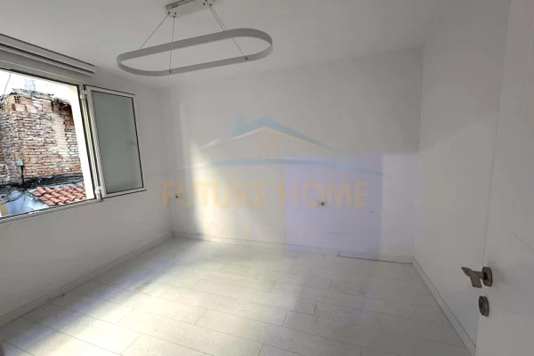 Shtepi me qera Apartament ne Tirane, 1+1, Mobilimi Bosh, pa mobiluar, Pagesa 650  Euro.