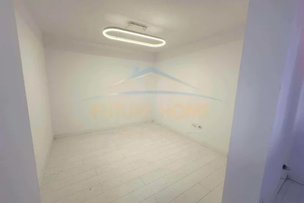 Shtepi me qera Apartament ne Tirane, 1+1, Mobilimi Bosh, pa mobiluar, Pagesa 650  Euro.