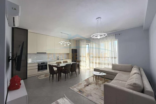 Shtepi me qera Apartament ne Tirane, 2+1, Mobilimi E mobiluar, Pagesa 700  Euro.