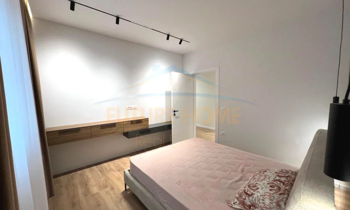 Appartamento in vendita a Tirana 2+1, Arredato