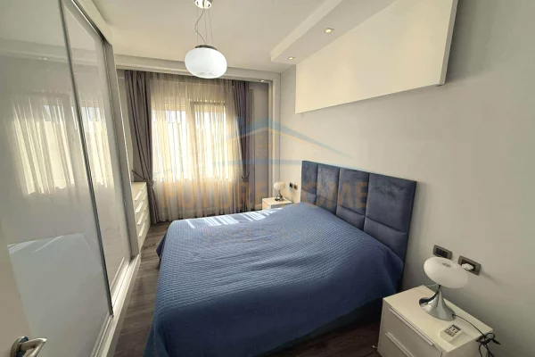 Shtepi me qera Apartament ne Tirane, 2+1, Mobilimi E mobiluar, Pagesa 650  Euro.