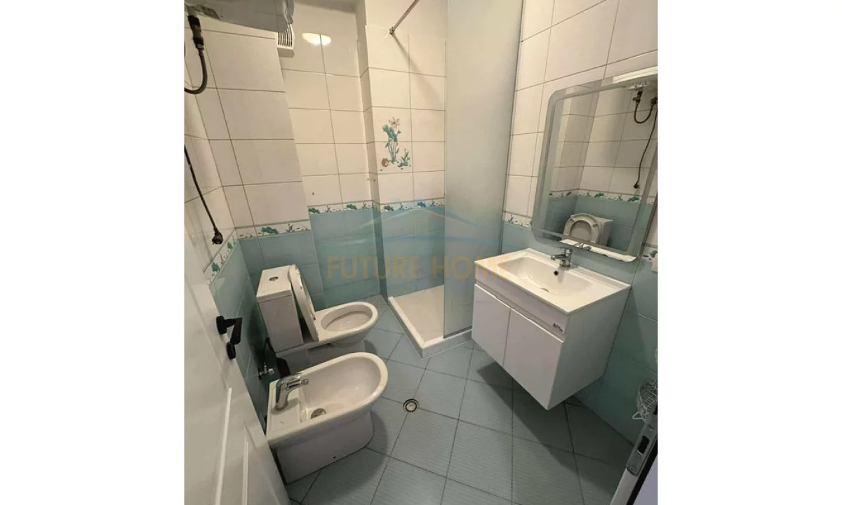 Shtepi me qera Apartament ne Tirane, 2+1, Mobilimi E mobiluar, Pagesa 550  Euro.