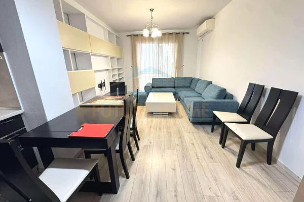 Shtepi me qera Apartament ne Tirane, 2+1, Mobilimi E mobiluar, Pagesa 550  Euro.