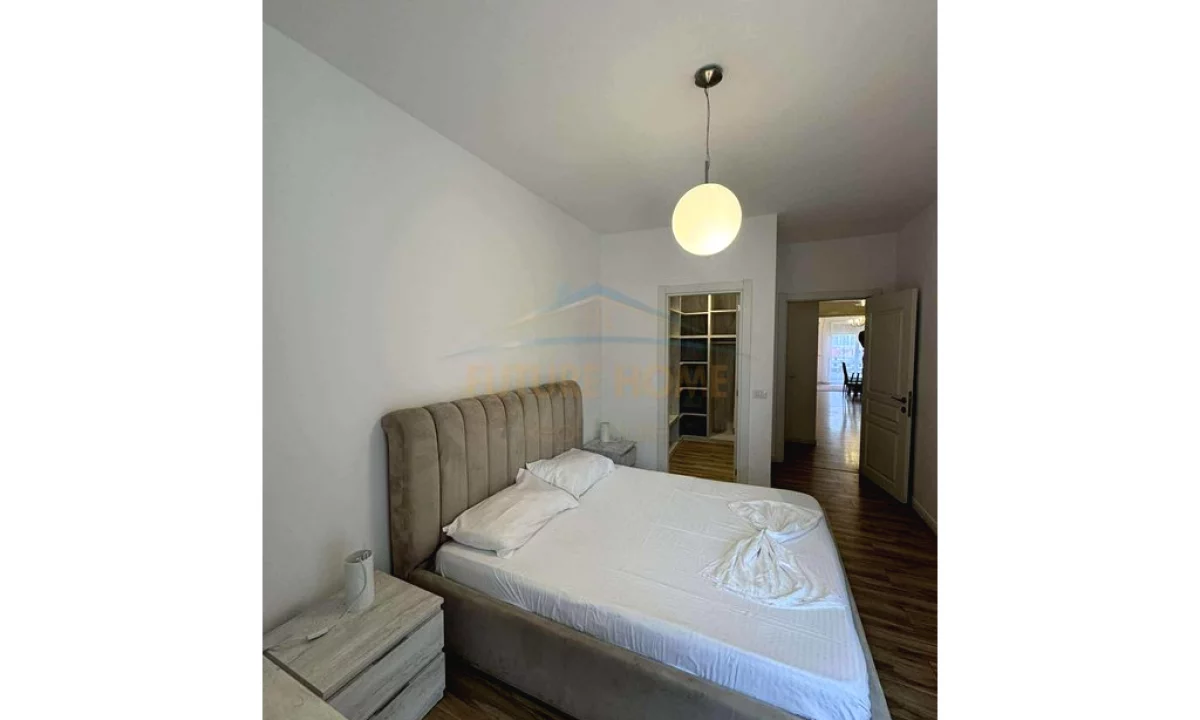 Shtepi me qera Apartament ne Tirane, 2+1, Mobilimi E mobiluar, Pagesa 550  Euro.