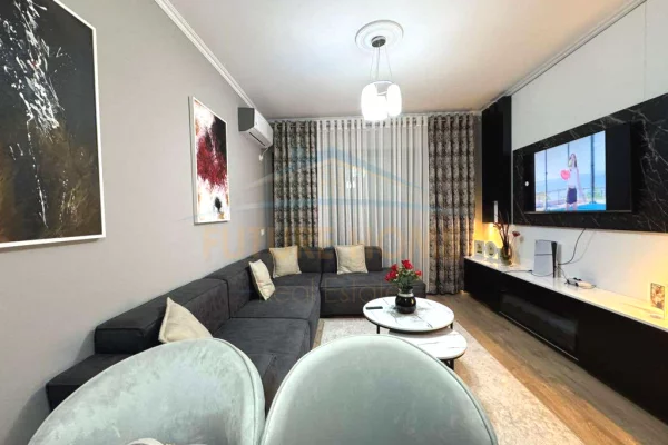 Appartamento in affitto a Tirana 1+1, Arredato