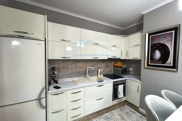 Appartamento in affitto a Tirana 1+1, Arredato