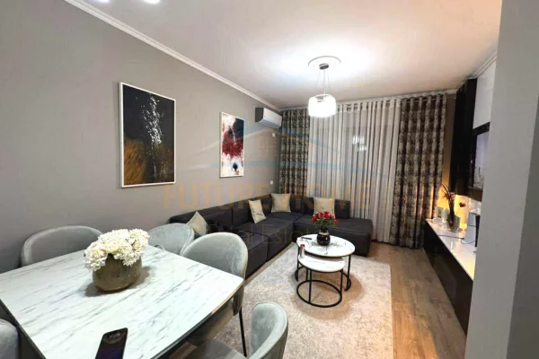 Appartamento in affitto a Tirana 1+1, Arredato