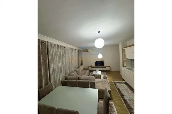 Shtepi me qera Apartament ne Tirane, 2+1, Mobilimi E mobiluar, Pagesa 600  Euro.