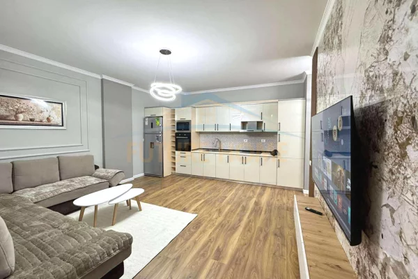 Shtepi ne shitje Apartament ne Tirane, 2+1, Mobilimi E mobiluar, Pagesa 143,000  Euro.