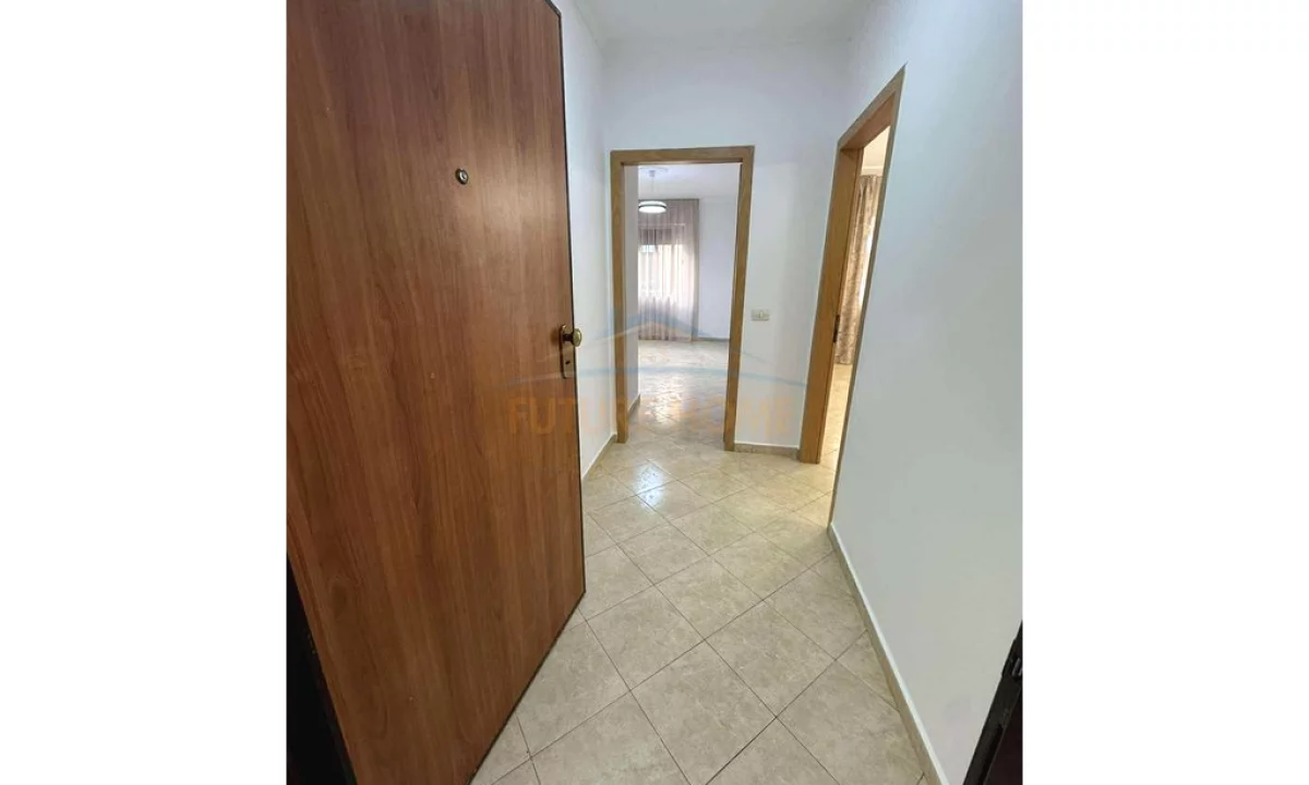 Shtepi ne shitje Apartament ne Tirane, 2+1, Mobilimi E mobiluar, Pagesa 155,000  Euro.