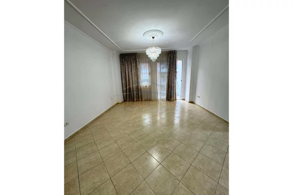 Shtepi ne shitje Apartament ne Tirane, 2+1, Mobilimi E mobiluar, Pagesa 155,000  Euro.